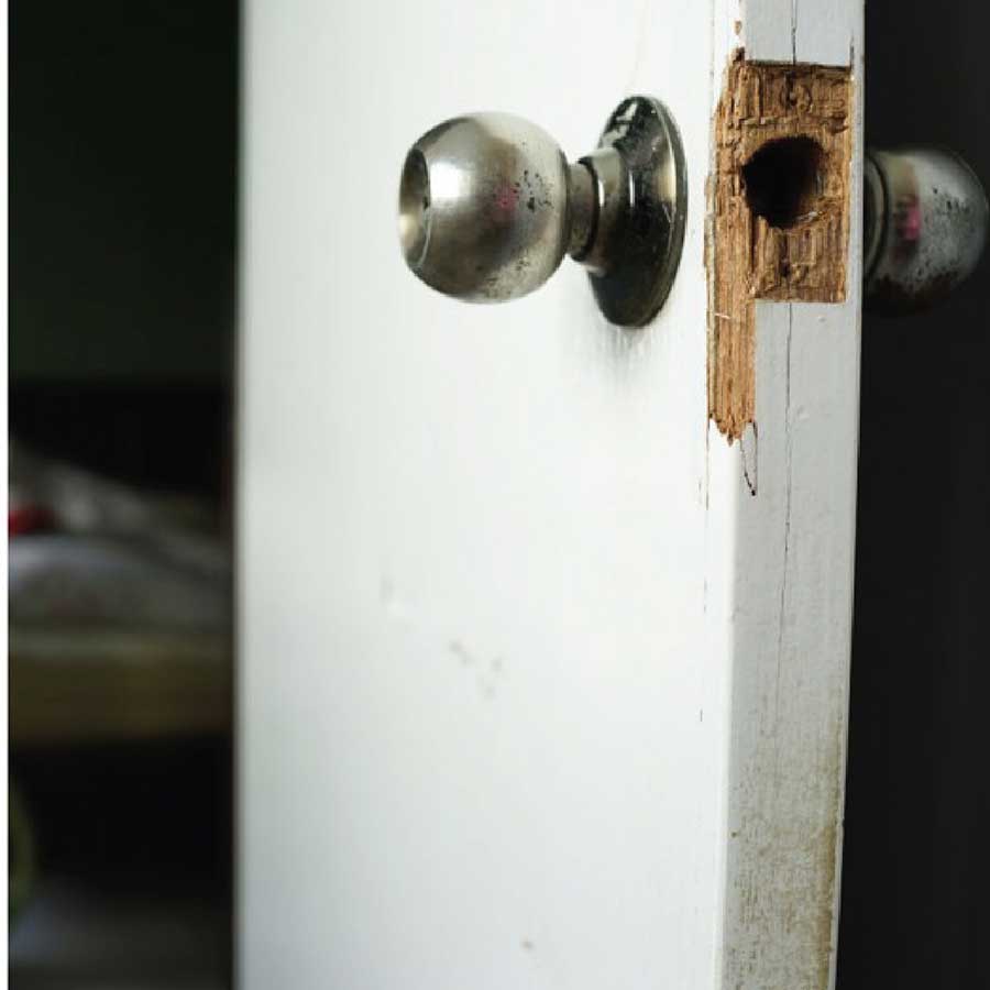 6 dấu hiệu cho thấy bạn cần thay cửa mới