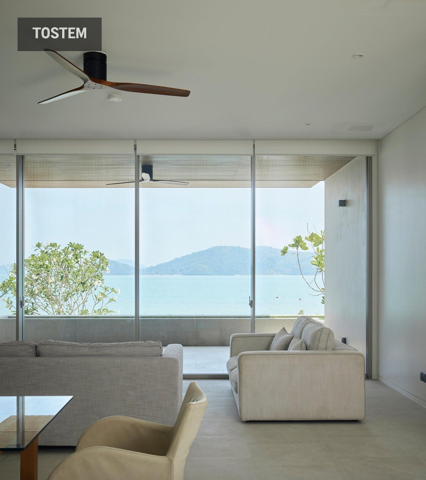 Hệ cửa trượt TOSTEM rất phù hợp với kiểu kiến trúc hiện đại cần tối đa tầm nhìn