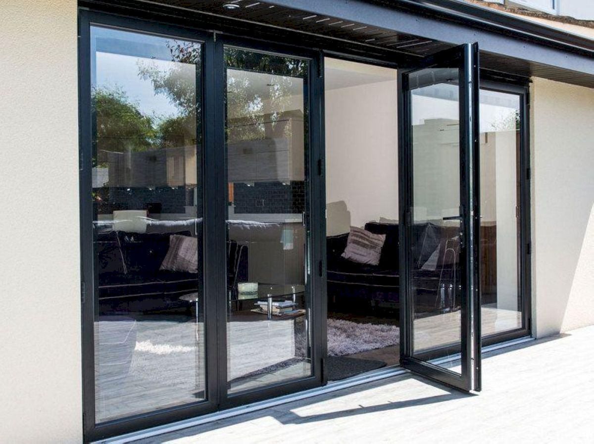 Cửa kính cường lực khung nhôm mở quay 4 cánh