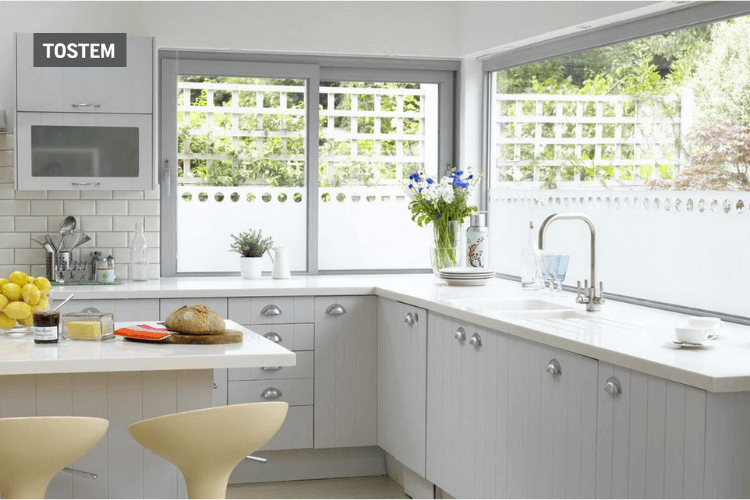 Mẫu cửa sổ nhôm kính đẹp, hiện đại cho phòng bếp