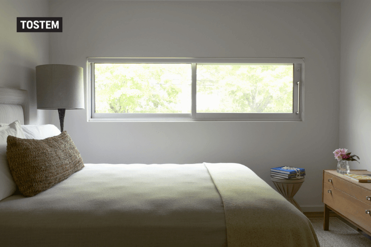 Mẫu cửa sổ mở lùa 2 cánh cho phòng ngủ của TOSTEM