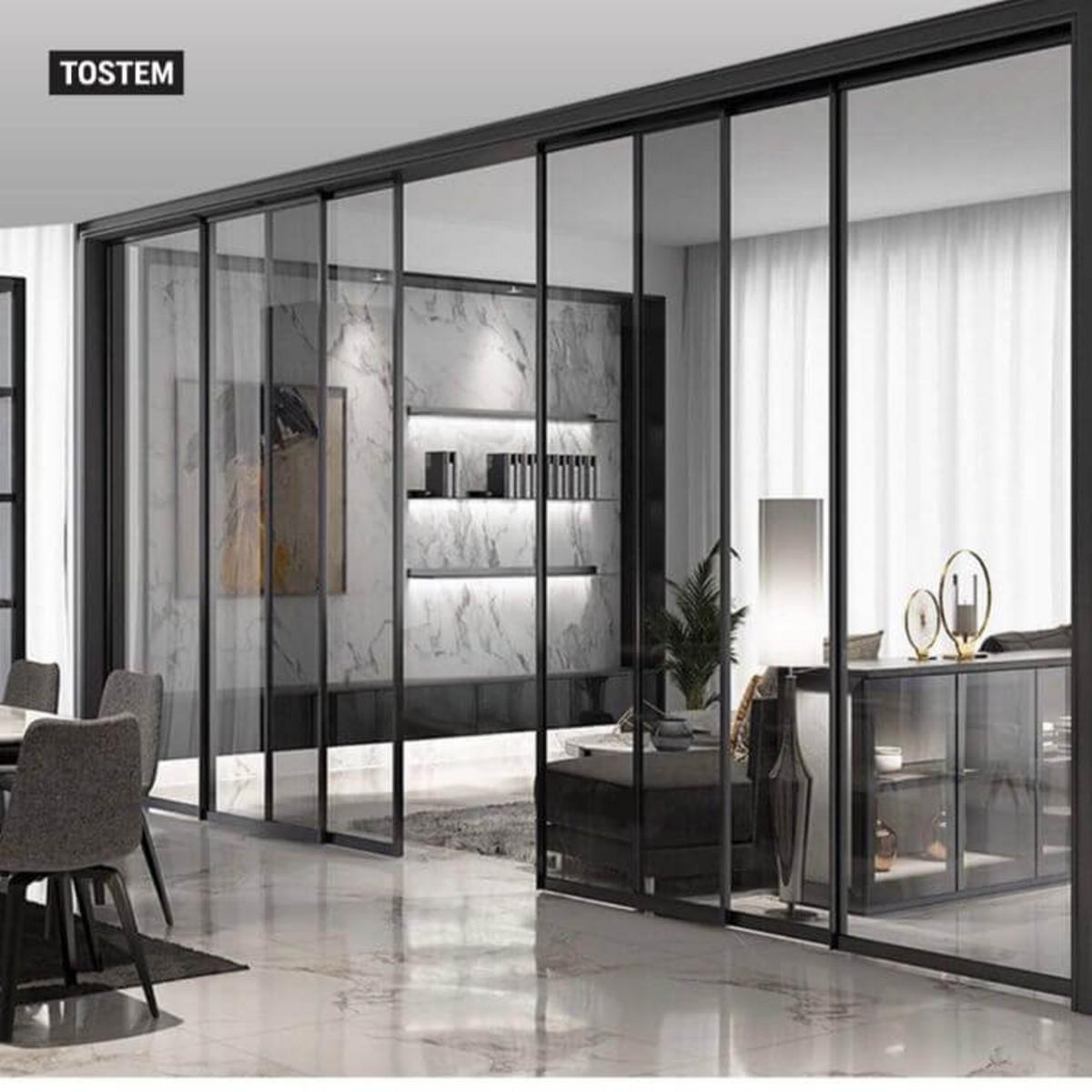 Vách ngăn nhôm kính cửa lùa TOSTEM phân chia linh hoạt, nâng tầm thẩm mỹ ngôi nhà.