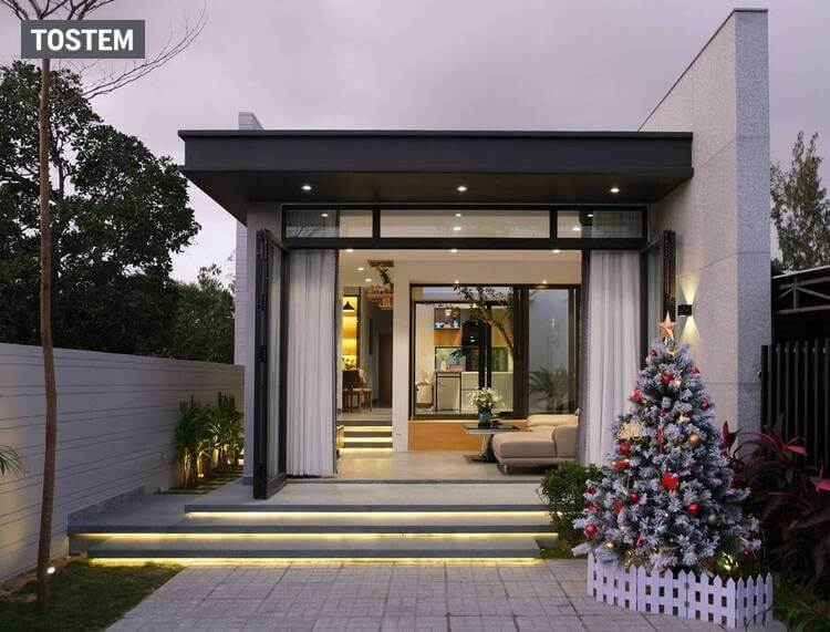 Nhà cấp 4 đẹp giá rẻ 300 triệu hiện đại với hệ cửa nhôm kính cao cấp cho mặt tiền