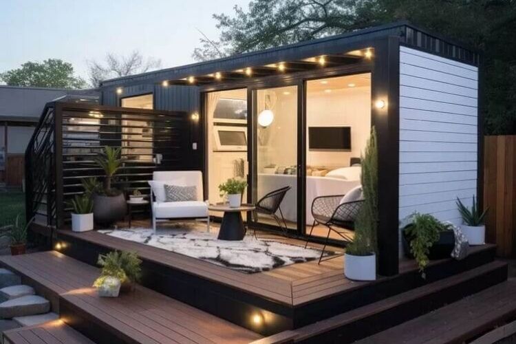 Căn nhà tận dụng cửa kính tạo không gian mở thoáng đãng