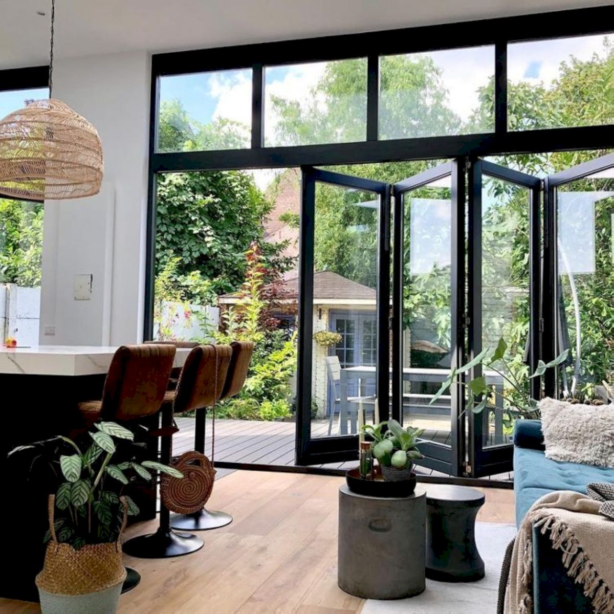 Thiết kế cửa nhôm xếp gấp phù hợp cho căn nhà có không gian mở