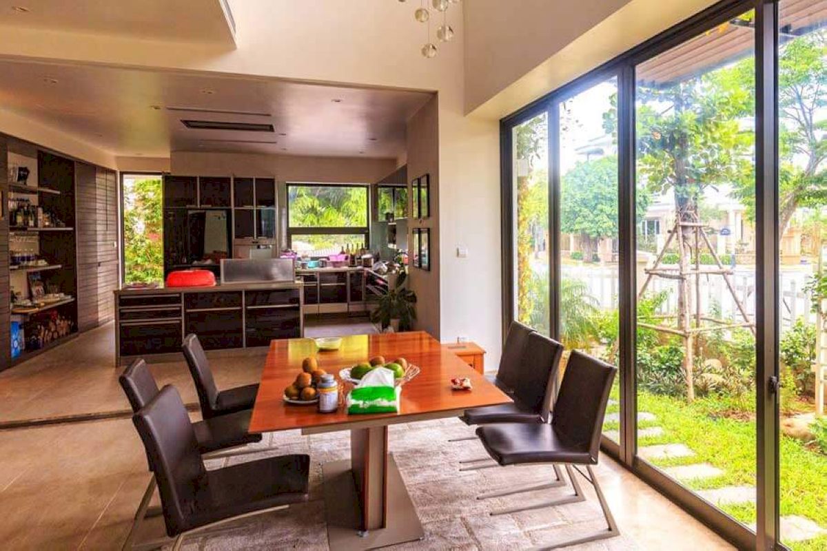 Các loại cửa đi nhôm kính mở trượt mang lại tầm nhìn rộng, thông thoáng