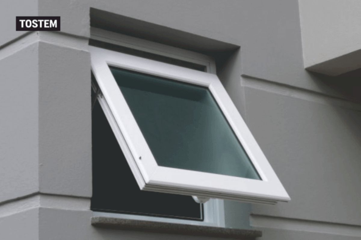 Mẫu cửa sổ nhôm phòng khách mở hất 1 cánh đẹp xu hướng 2025