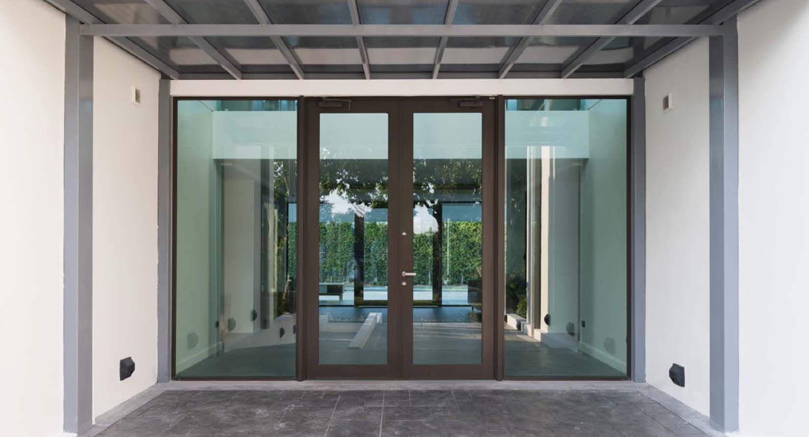 Các loại cửa nhôm kính mở quay 2 cánh của TOSTEM có thiết kế hiện đại, sang trọng, đa dạng về màu sắc