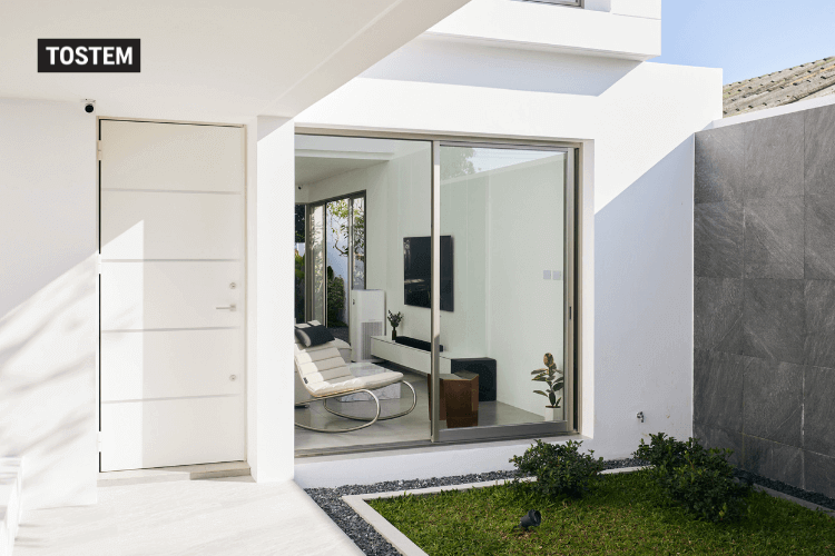 Kiến tạo không gian sống sang trọng, hiện đại, hòa hợp với thiên nhiên với mẫu cửa đi 2 cánh mở trượt