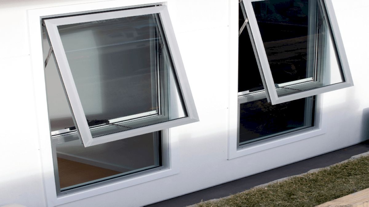 Cửa sổ khung nhôm 1 cánh mở hất có khả năng chống nước và chịu lực gió vượt trội