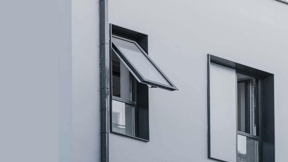 Cửa sổ khung nhôm 1 cánh mở hất phù hợp với nhiều loại công trình kiến trúc