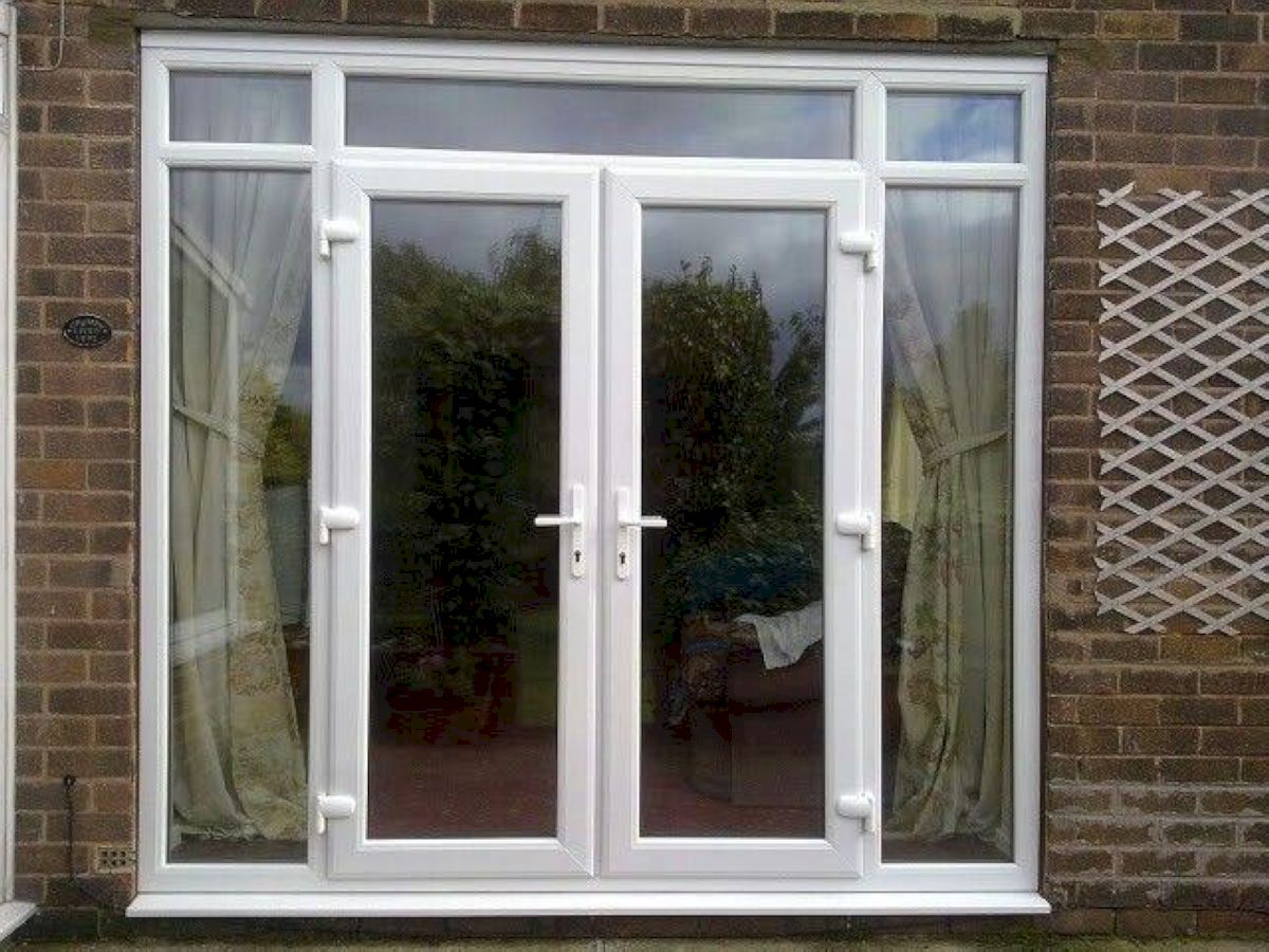 2 vách cố định góp phần làm cho kết cấu khung cửa vững chắc hơn