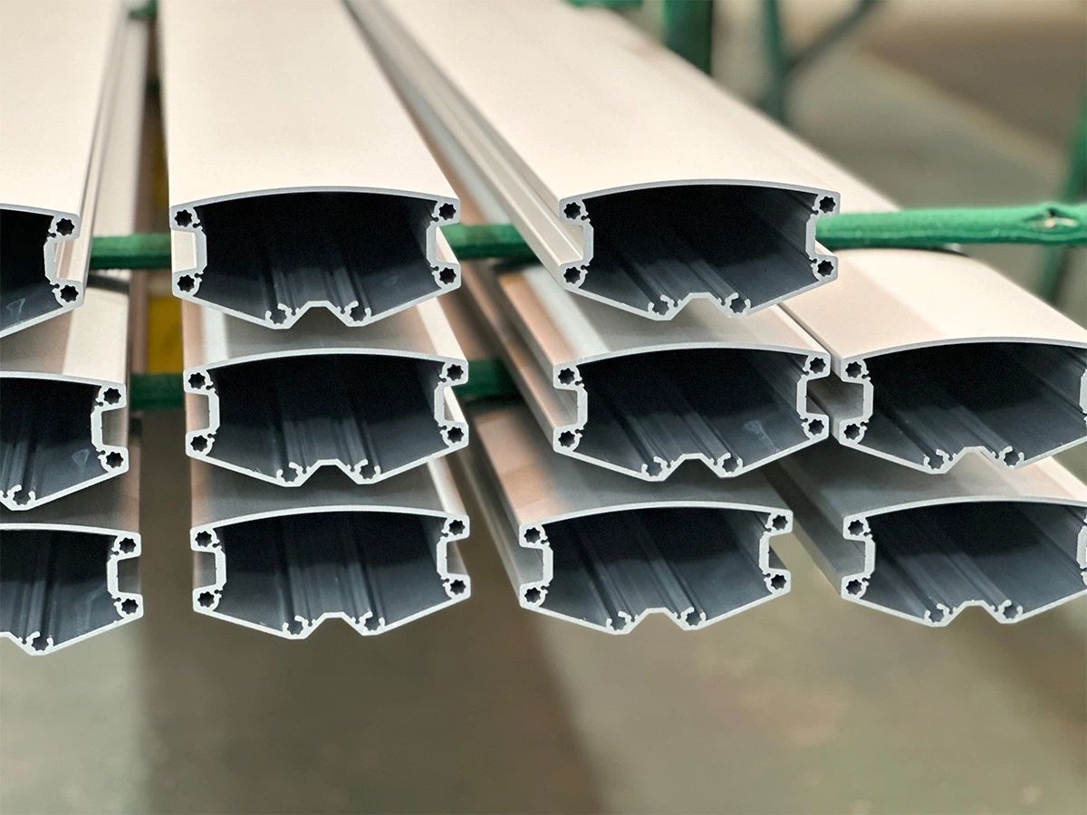 Nhôm đã được đùn và cắt