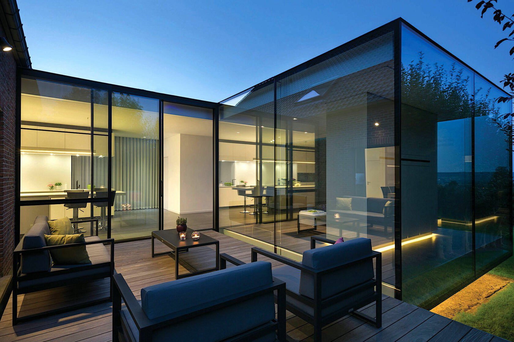 Nhà nhôm kính có phong cách cực hiện đại