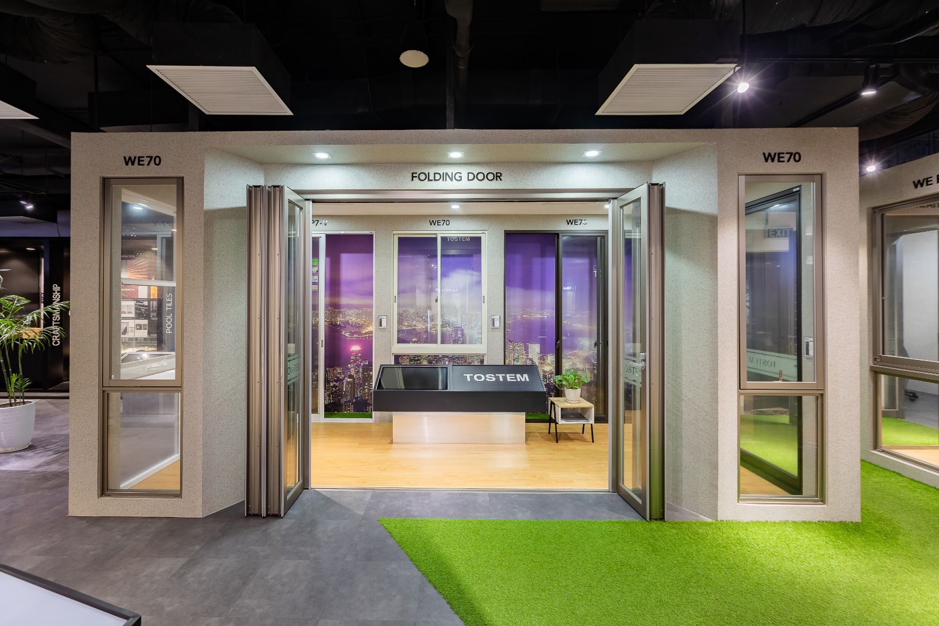 Thương hiệu nhôm kính chất lượng TOSTEM công nghệ độc quyền từ Nhật Bản 