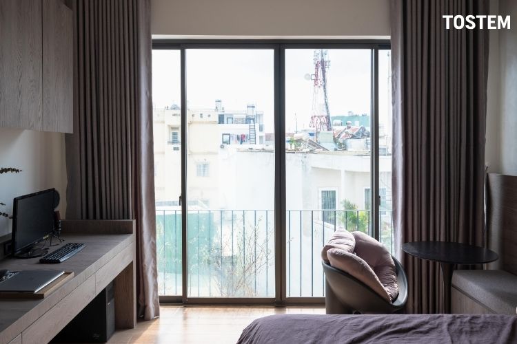 Mẫu thiết kế cửa đi phòng ngủ cho con khi trưởng thành