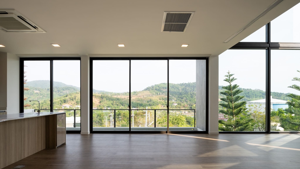 Cửa nhôm kính khung đen tại hệ thống phân phối Công ty TNHH Japanwindows