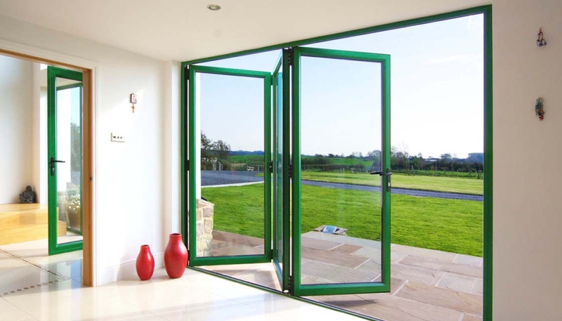 Cửa nhôm kính mặt tiền xếp trượt 4 cánh khung nhôm xanh dương