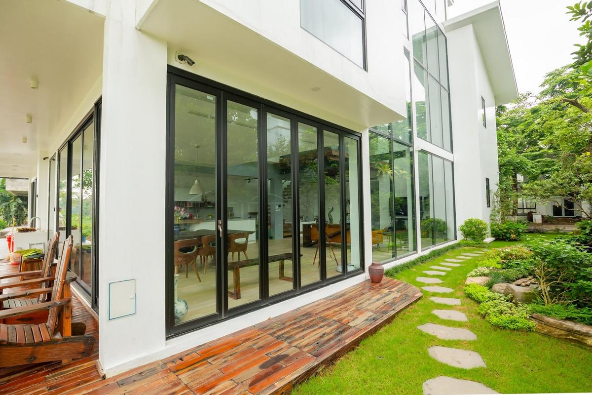 Giải pháp cửa nhôm kính TOSTEM với công nghệ độc quyền