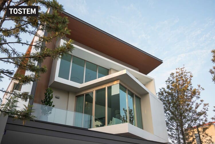 Cửa nhôm kính cao cấp TOSTEM kiến tạo những ngôi nhà hiện đại