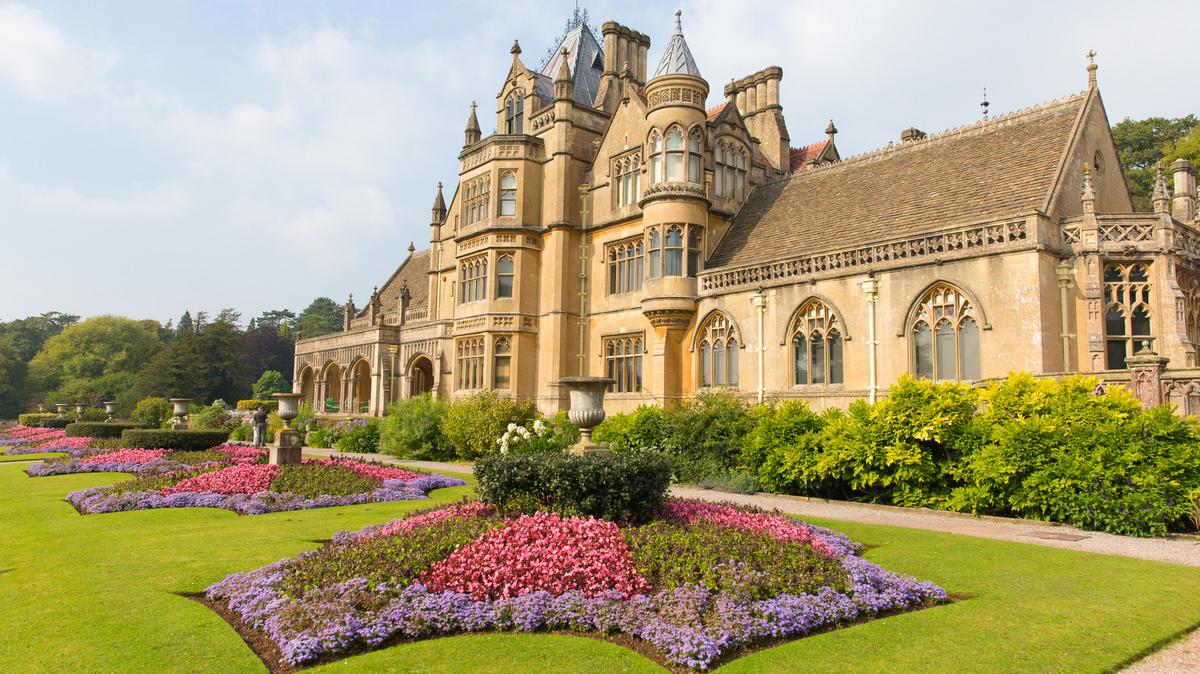 Kiến trúc toát lên vẻ bí ẩn và thu hút