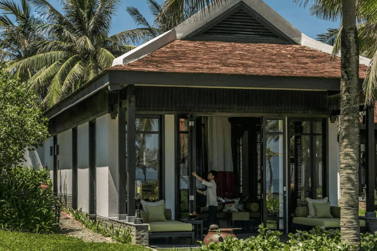 Thiết kế mẫu nhà cấp 4 đẹp bố trí cửa xếp trượt nhôm kính khai mở tầm nhìn khoáng đạt
