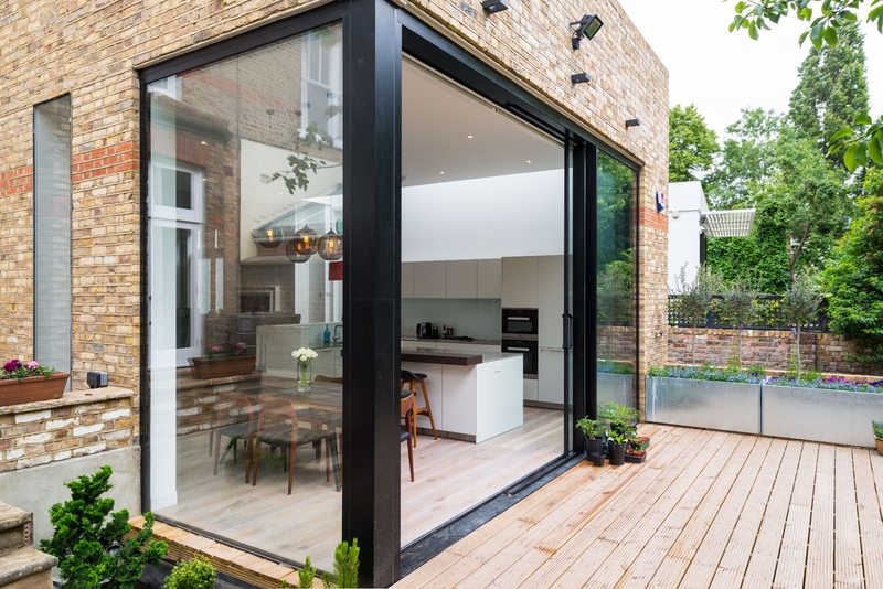 Phụ kiện đồng bộ và đạt tiêu chuẩn