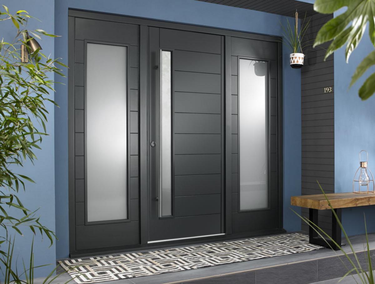 So sánh cửa nhôm và cửa nhựa composite giá hợp lý.
