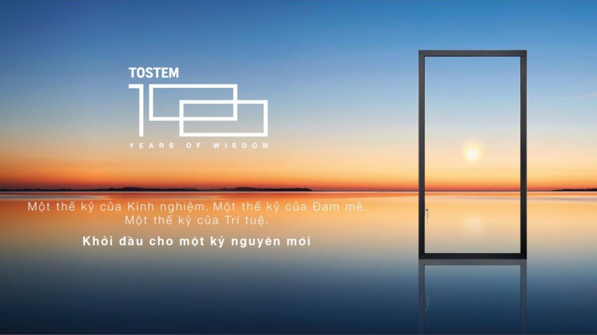 TOSTEM – Cửa hiện đại đạt chuẩn kích thước Lỗ Ban cửa chính, hài hòa phong thủy.