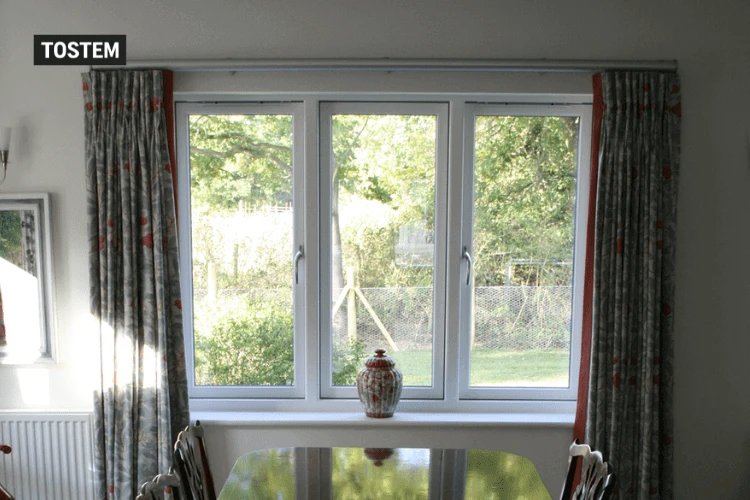 Common hinged window styles for living rooms in residential buildings