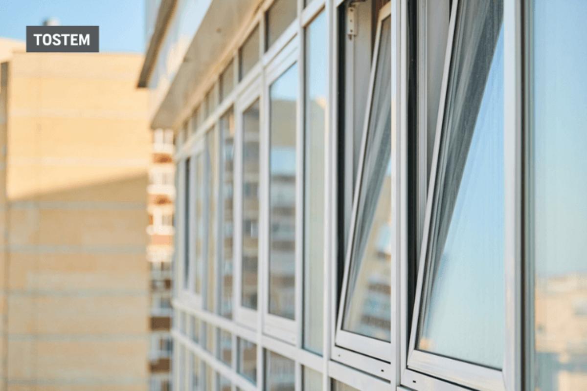 Distinctive inward-opening awning window with durable window material types