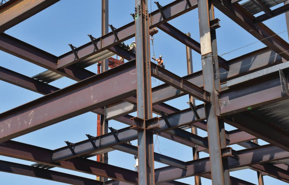 Đối với những công trình nhà ở cao tầng, nên sử dụng dầm bê tông cốt thép