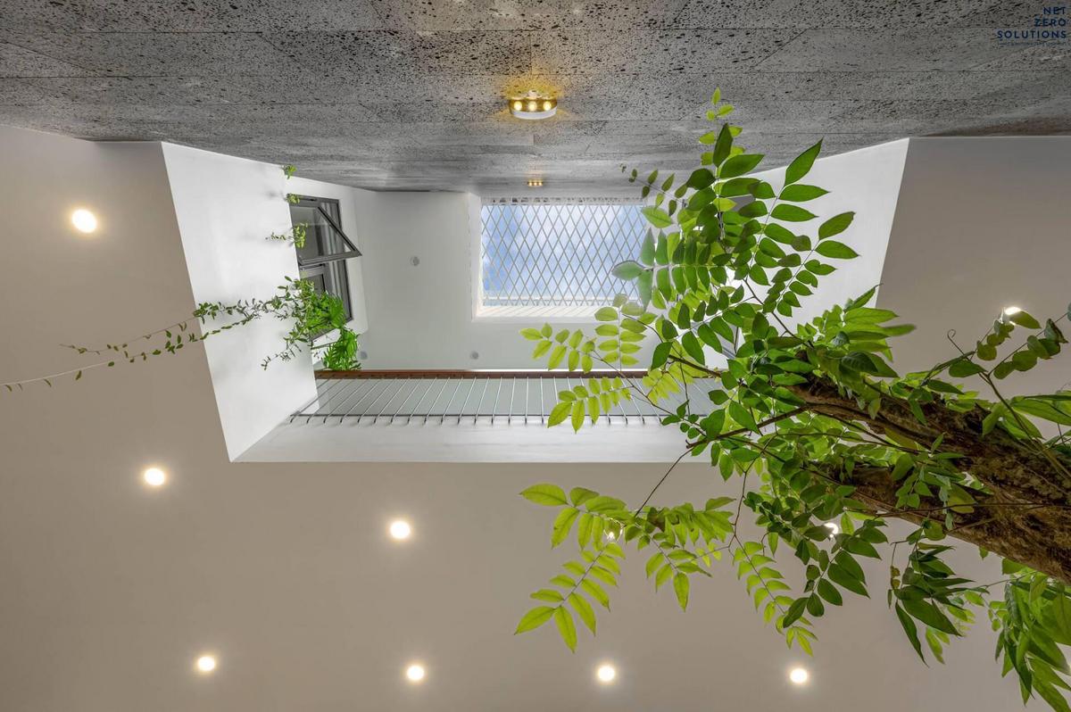 Giếng trời là gì trong phong cách thiết kế tối giản? Là khoảng thông lấy sáng.