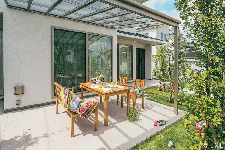 Nên cân nhắc kỹ lưỡng nhiều yếu tố khi thiết kế và lắp đặt hiên nhà