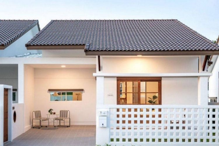 Phần hiên nhà kết nối hoà hợp với tổng thể phần mái
