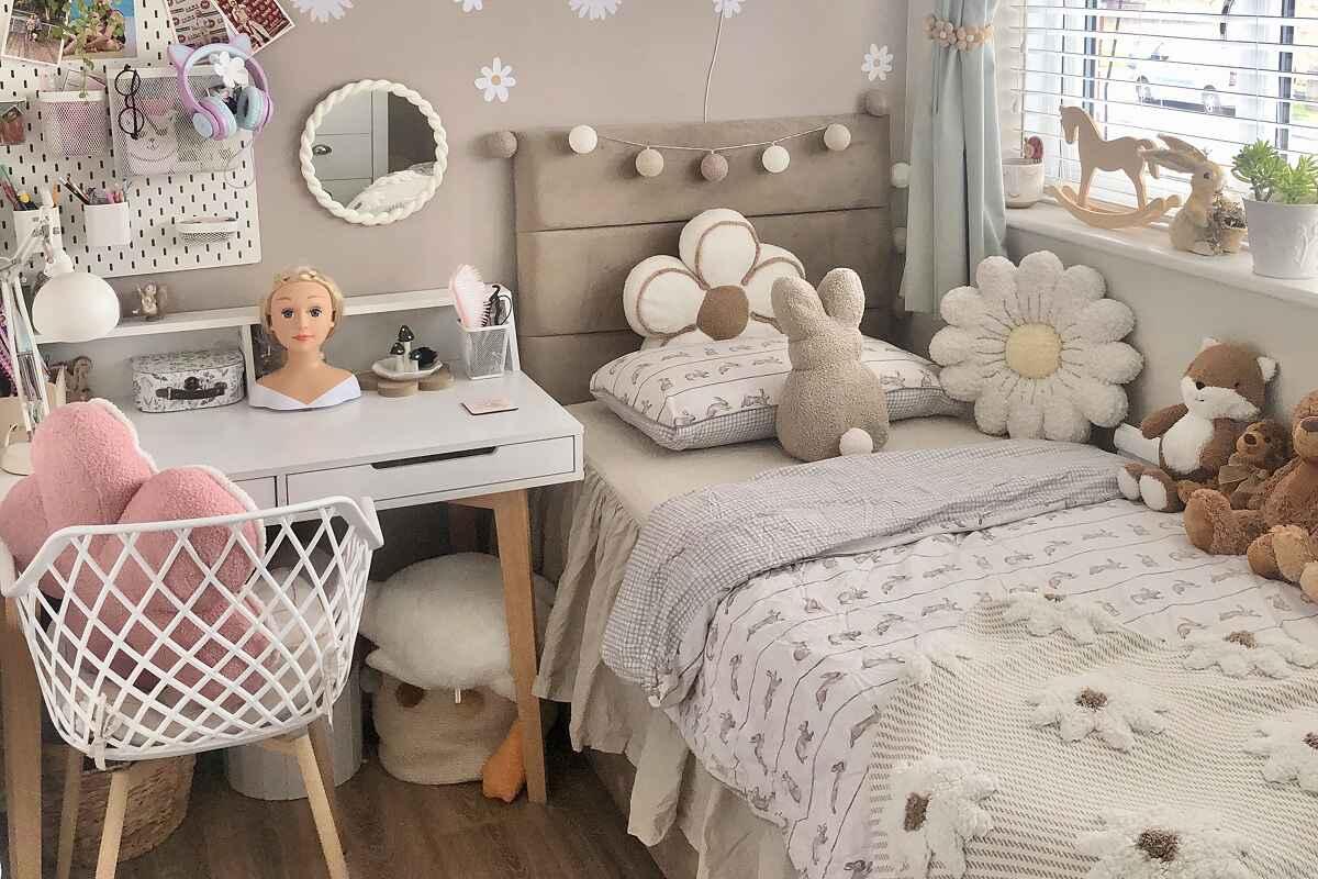 Mẫu phòng ngủ cho bé gái 10 tuổi có góc vui chơi giải trí thu hút