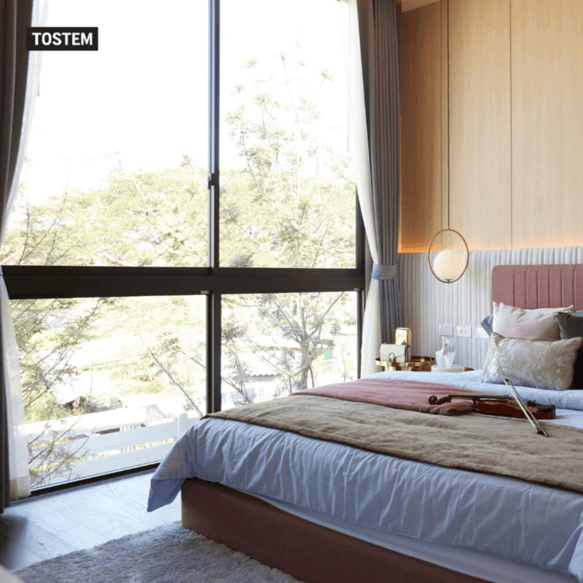 Modern TOSTEM aluminum-glass windows with light reception from window material types
