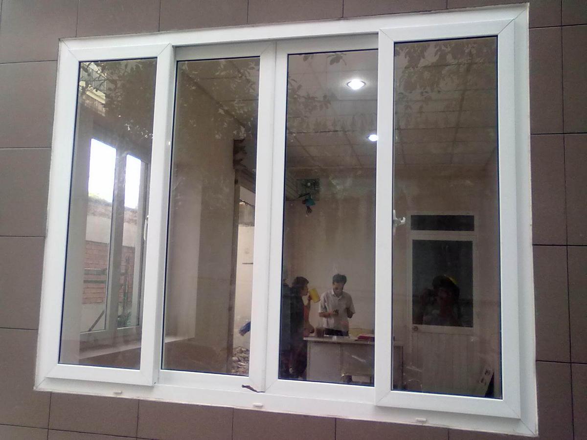 Premium 4-panel aluminium window sliding ensures durability.