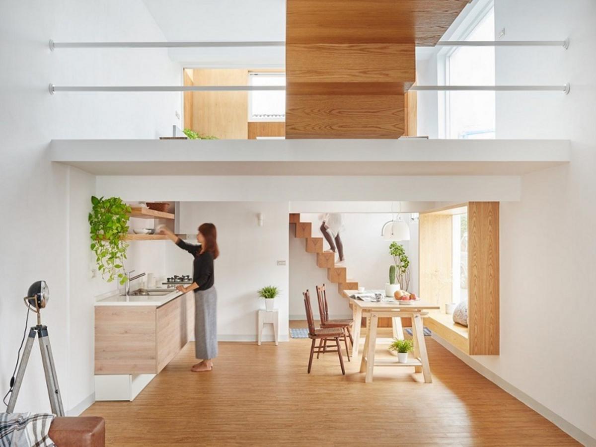 Thêm gác lửng kết hợp hiên nhà giúp cải tạo nhà cấp 4 tăng diện tích sinh hoạt.