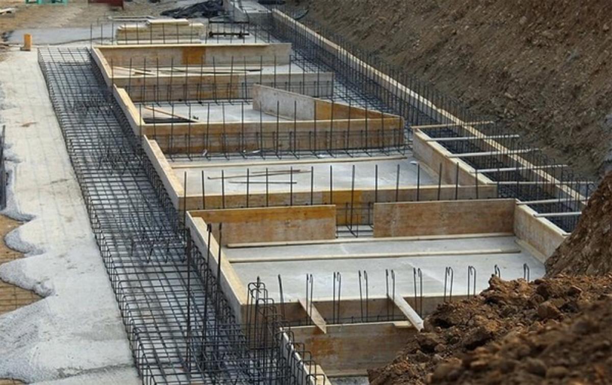 Theo tính chất, độ cứng, có ba dạng cấu tạo móng băng phổ biến.