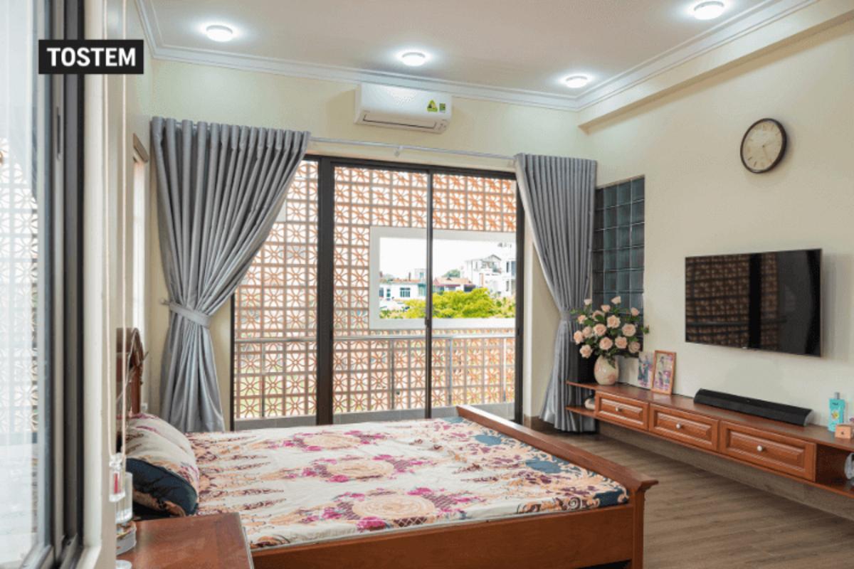 TOSTEM’s premium aluminium door for balcony in bedrooms