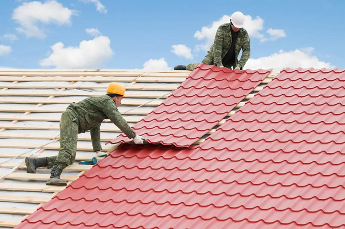 Chi phí lắp đặt mái tôn tối ưu hơn mái ngói
