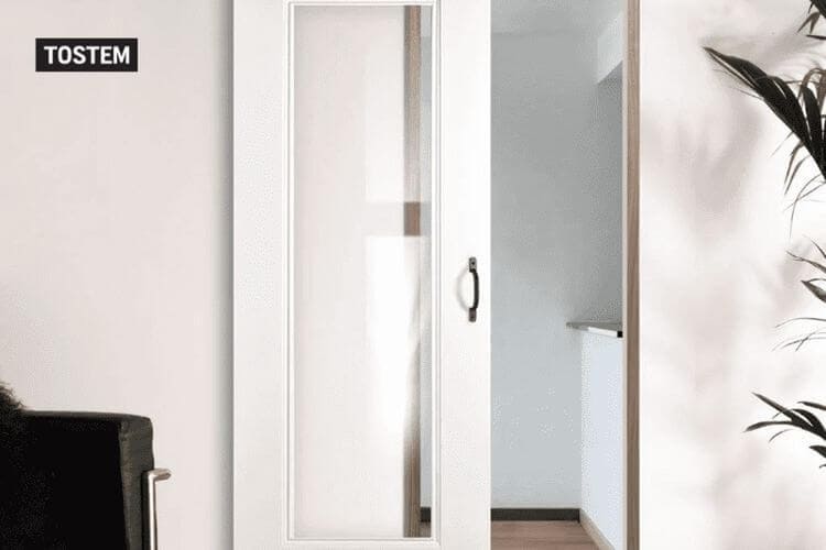 Cửa đi mở lùa 1 cánh cho phòng phụ tối ưu không gian mở cửa