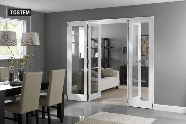 Cửa biệt thự mở quay 4 cánh nhôm kính hiện đại, cực sang