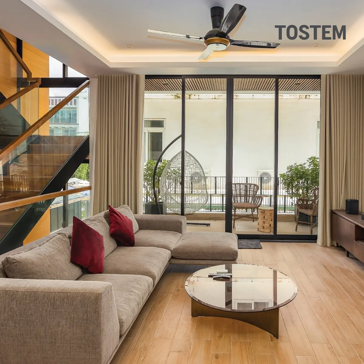 TOSTEM là dòng cửa nhôm cao cấp