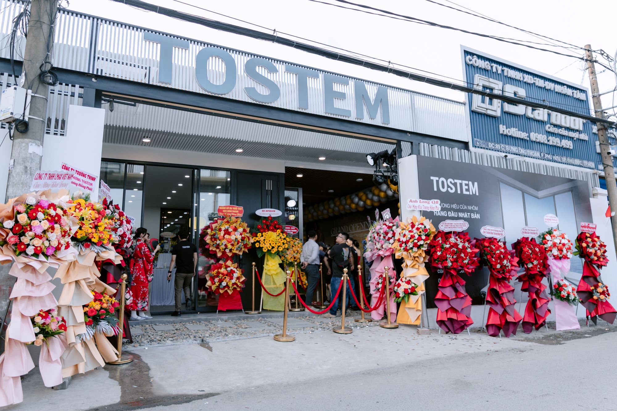 TOSTEM Vietnam chúc mừng khai trương Showroom Đại lý STARWINDOWS