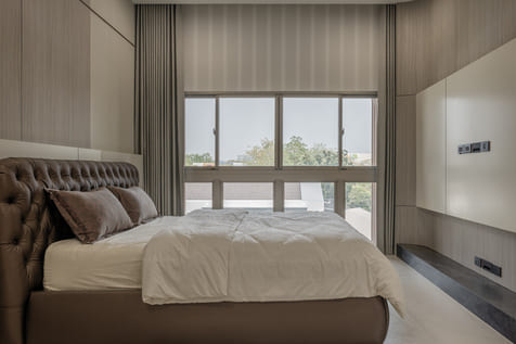 Aluminum casement windows