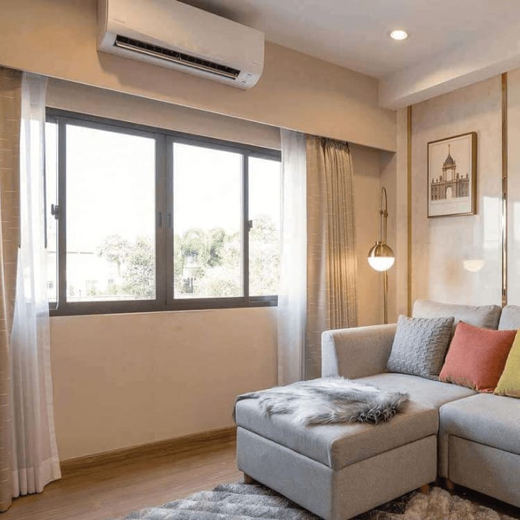 Cửa sổ 4 cánh nhôm kính TOSTEM dành cho phòng khách nhà ống