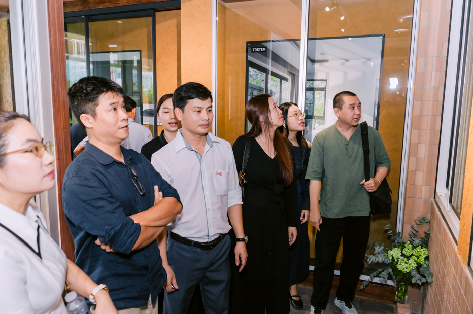 TOSTEM Chúc Mừng Khai Trương Showroom Friendship Sài Gòn