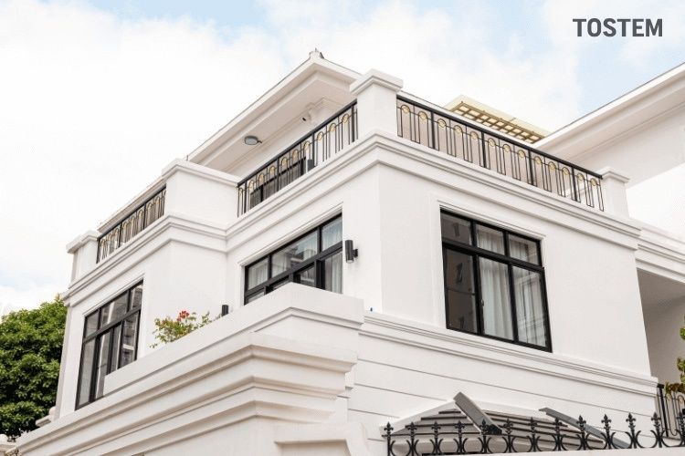 Lắp đặt cửa sổ 3 cánh nhôm TOSTEM đẹp, cao cấp cho biệt thự